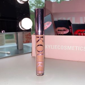 Kylie X Kourtney Liquid Lipstick (French Kiss)
